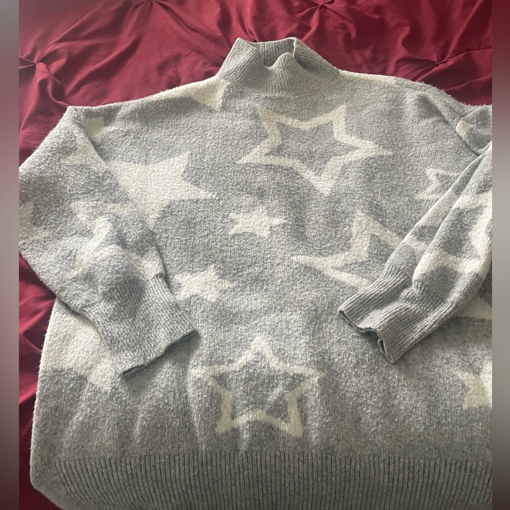 Lou and grey star sweater!